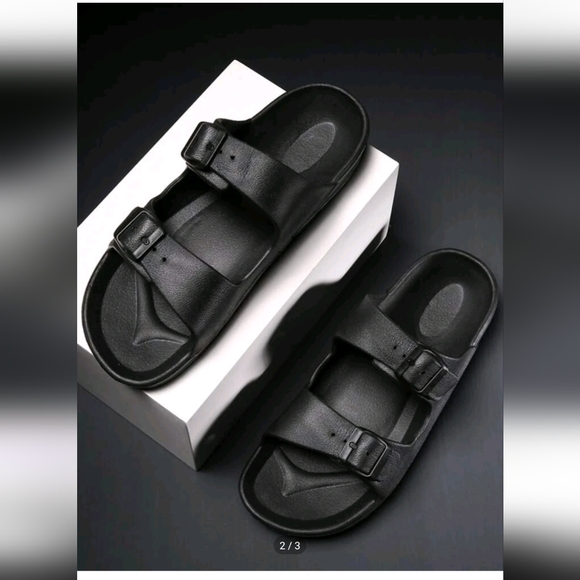 Boys Slides size 7 lot - Picture 13 of 16